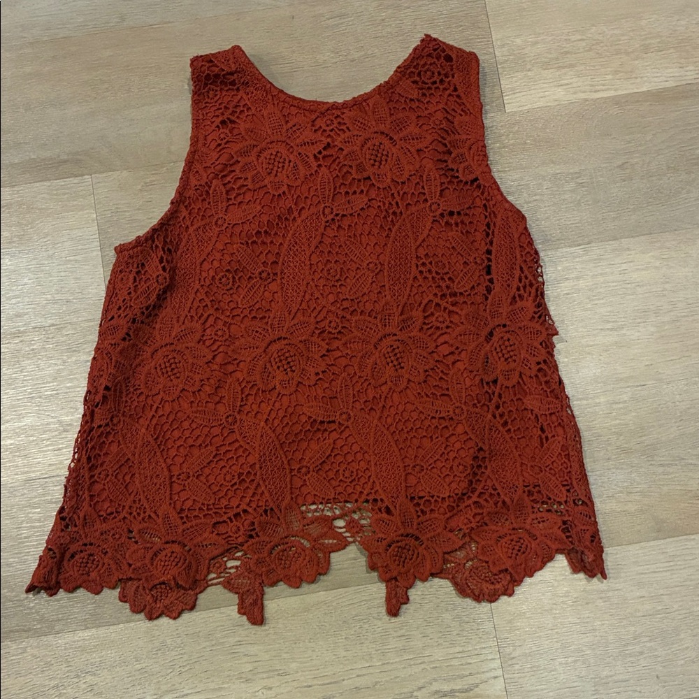 Elegant Lace Sleeveless Top - Rust
